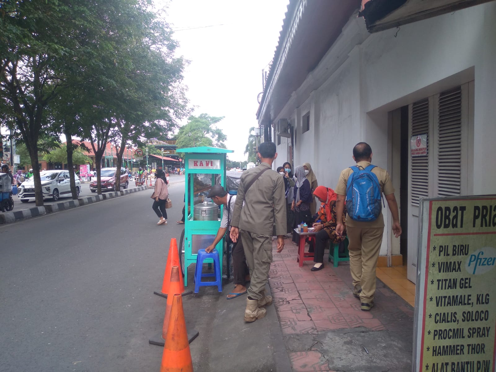 Penertipan PKL & parkir di sepanjanh jl. Pasar kembang 27-6-2022